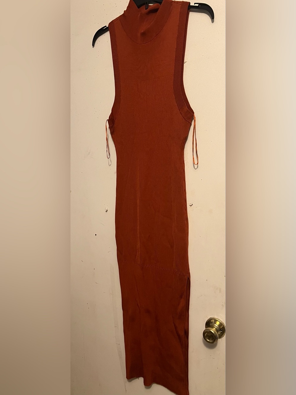 Good American~Sleeveless Mockneck Maxi Dress~Rust Orange~Size L/XL(3/4)
NEW